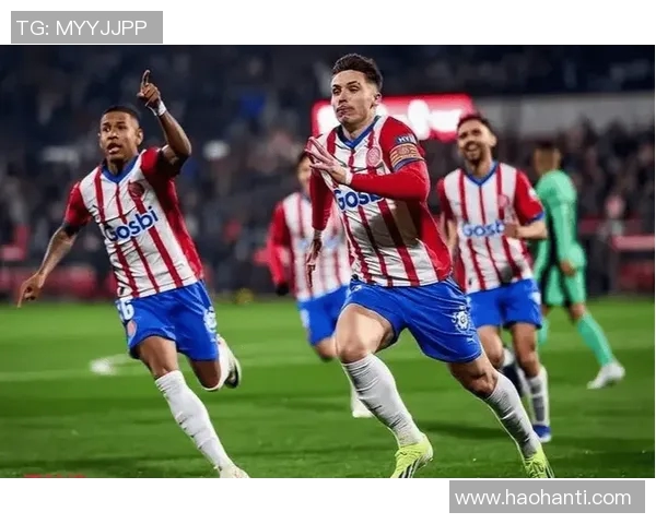 北京足球队边路渗透战术解析与欧冠赛场的深度对比分析 北京足球队边路渗透战术解析与欧冠赛场的深度对比分析